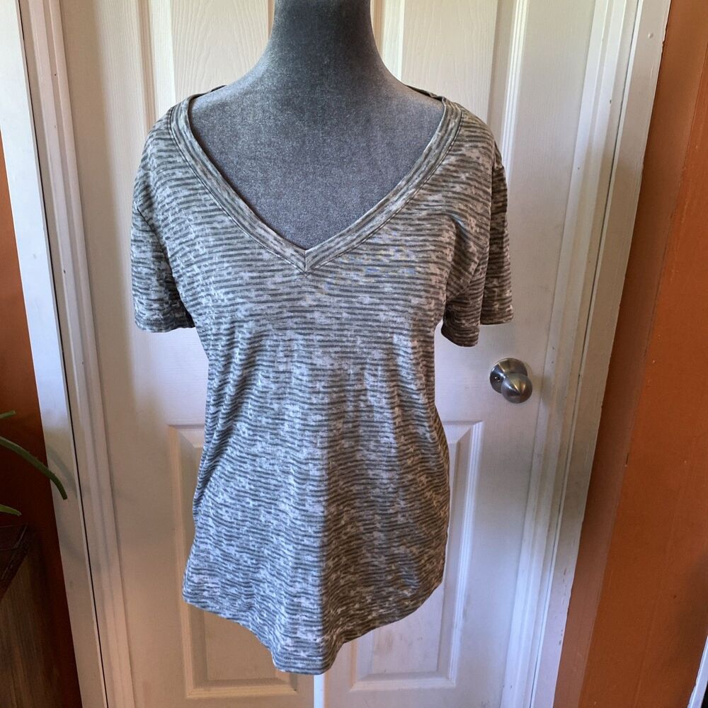 BKE V Neck Blouse Women’s Size Small Striped Green Short Sleeve Summer